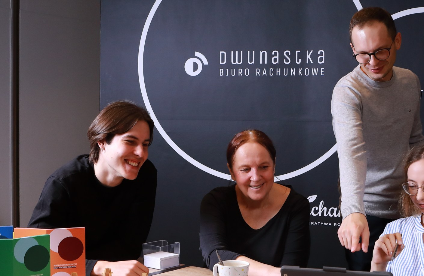 Zespół Biura Rachunkowego Dwunastka przy pracy